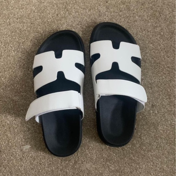 Sandals similar to Chypre Hermes - Picture 1 of 4